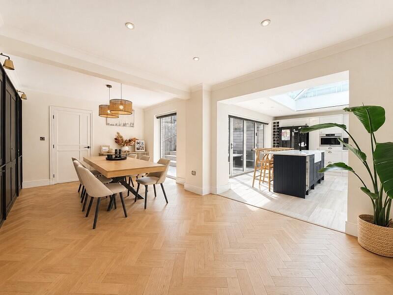 House in Cardiff, Llanharan - View 4