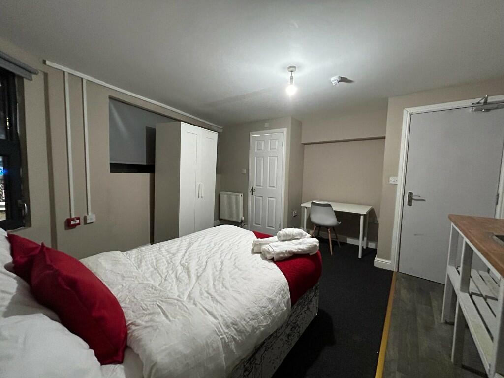 Studio flat for rent