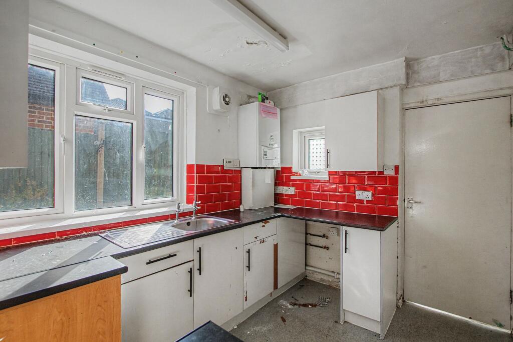 Apartment in Watford - More