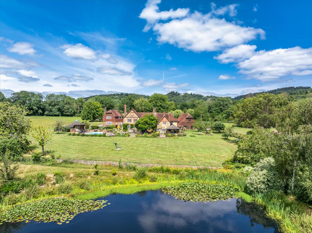Main image of property: Coneyhurst Lane, Ewhurst, Cranleigh, Surrey GU6 7PW