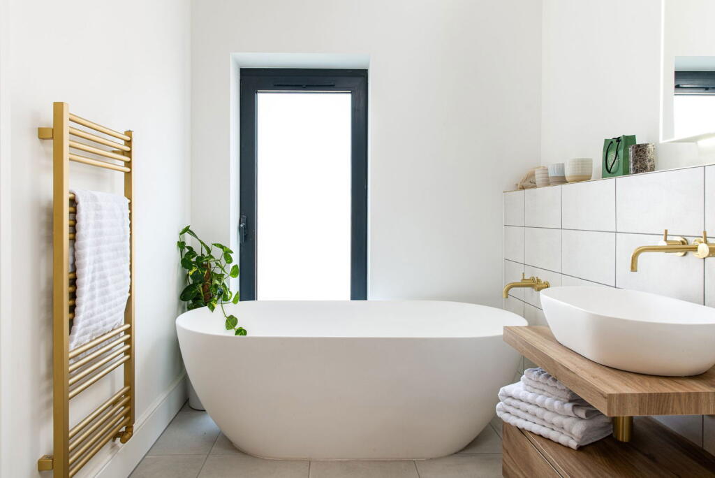 Additional image 16 of The Summer House, Cookswood