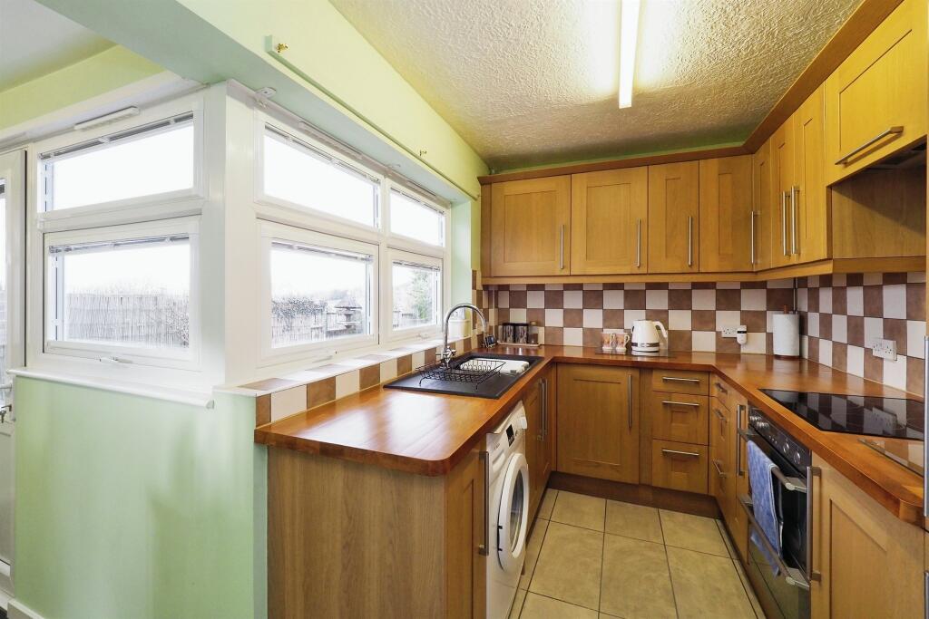 Mill Hill Drive, Burton-On-Trent photo 2