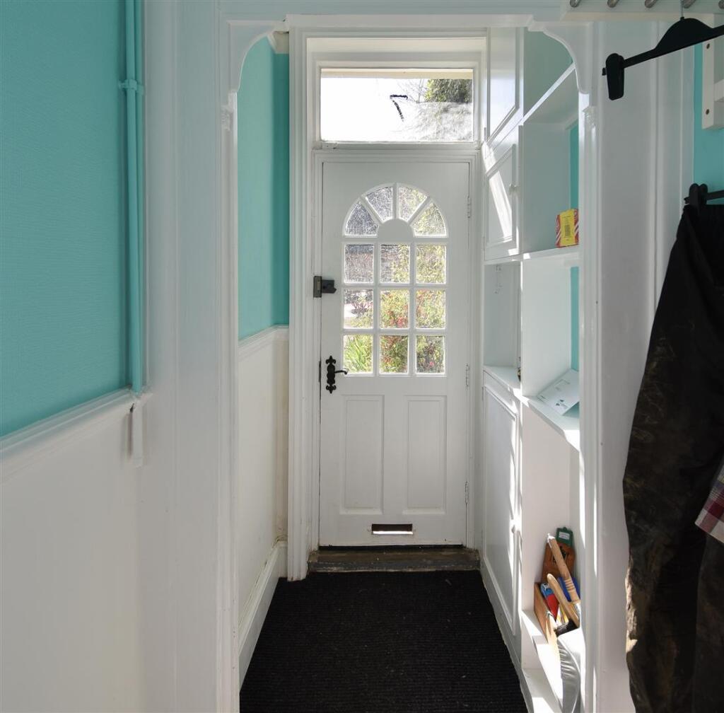 House in Hastings, Cuckoo Hill, Bohemia - More
