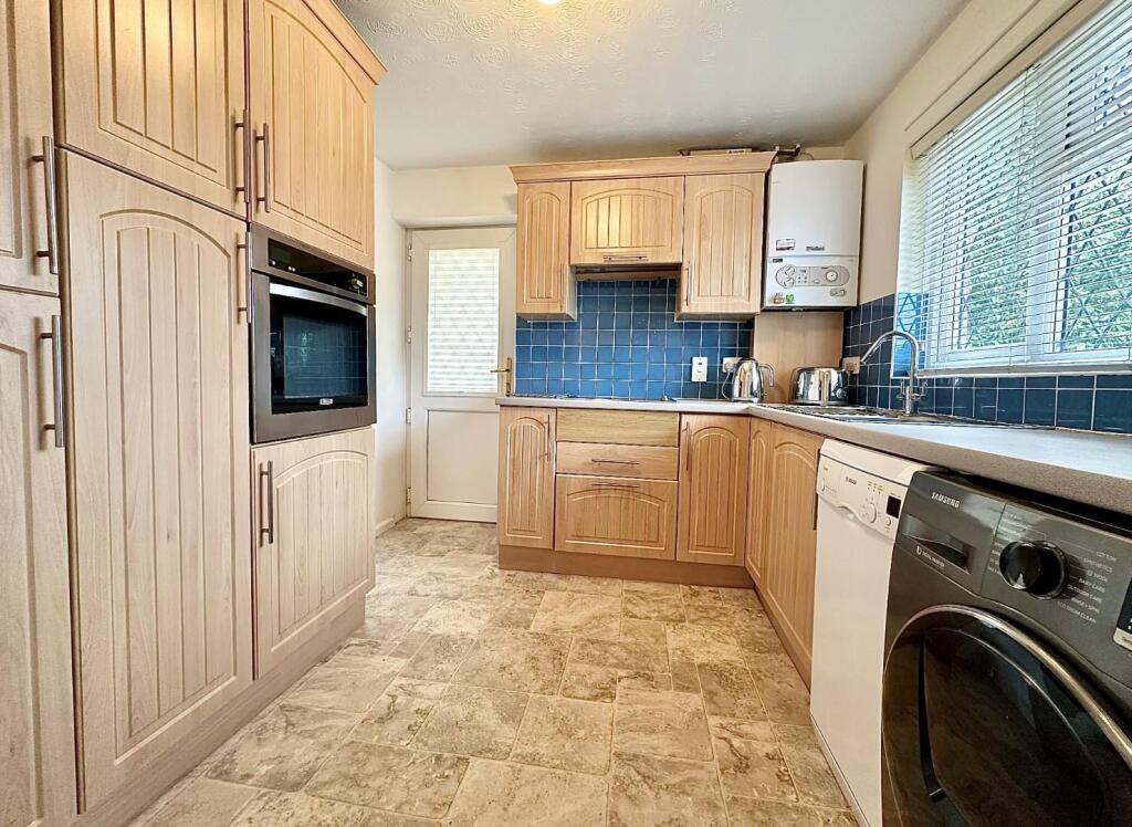 Barn Owl Close, East Hunsbury, Northampton NN4 photo 4