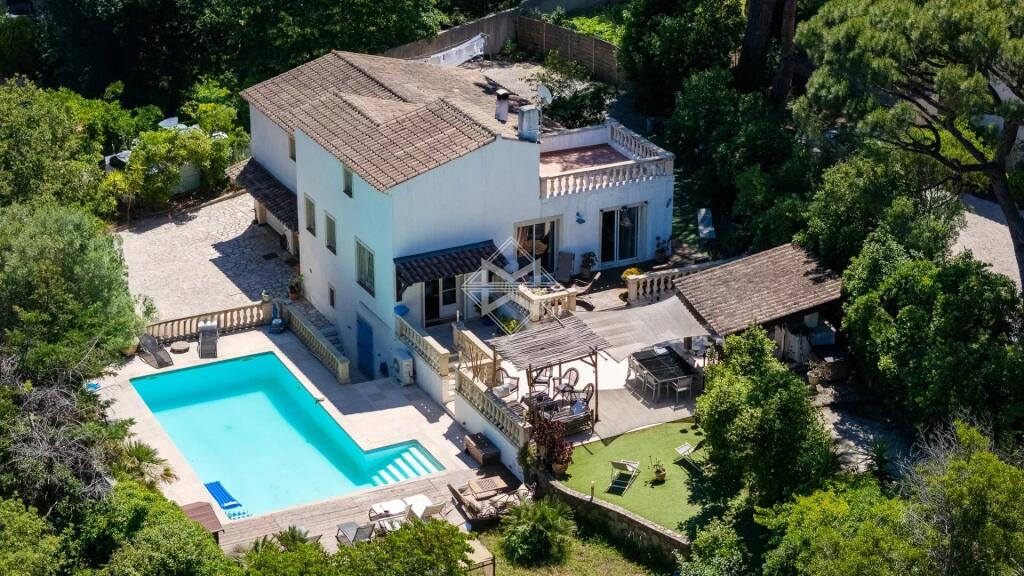 Main image of property: Provence-Alps-Cote d`Azur, Var, Ste-Maxime