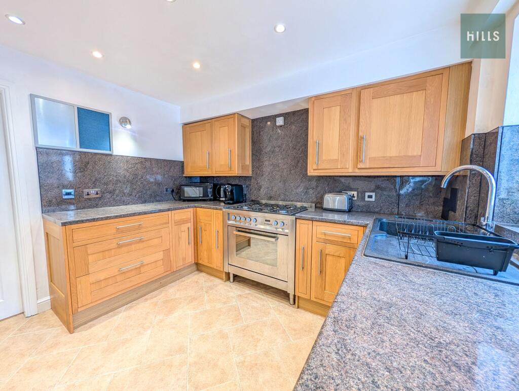 House in Worcester - View 5