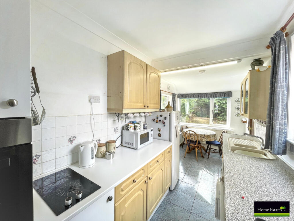 House in Hull - View 5