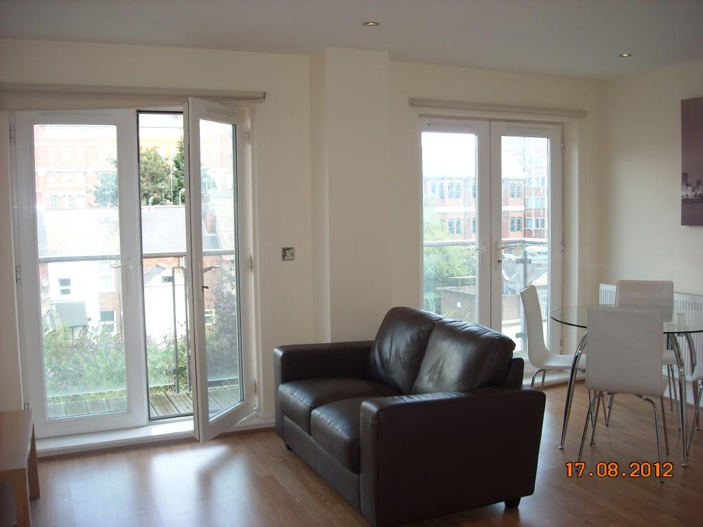 Apartment in Reading, Katesgrove, Coley - More