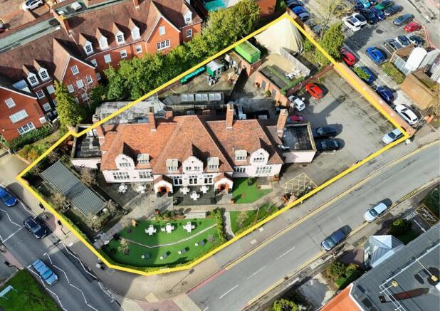 Beech House, Solihull Yellow Line Boundary.jpg