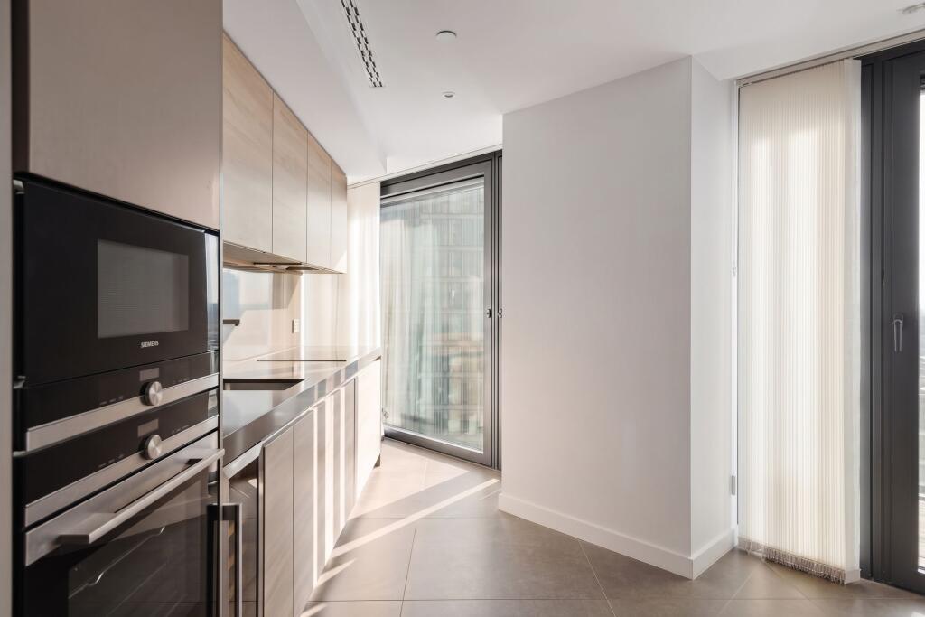 Apartment in London - View 3