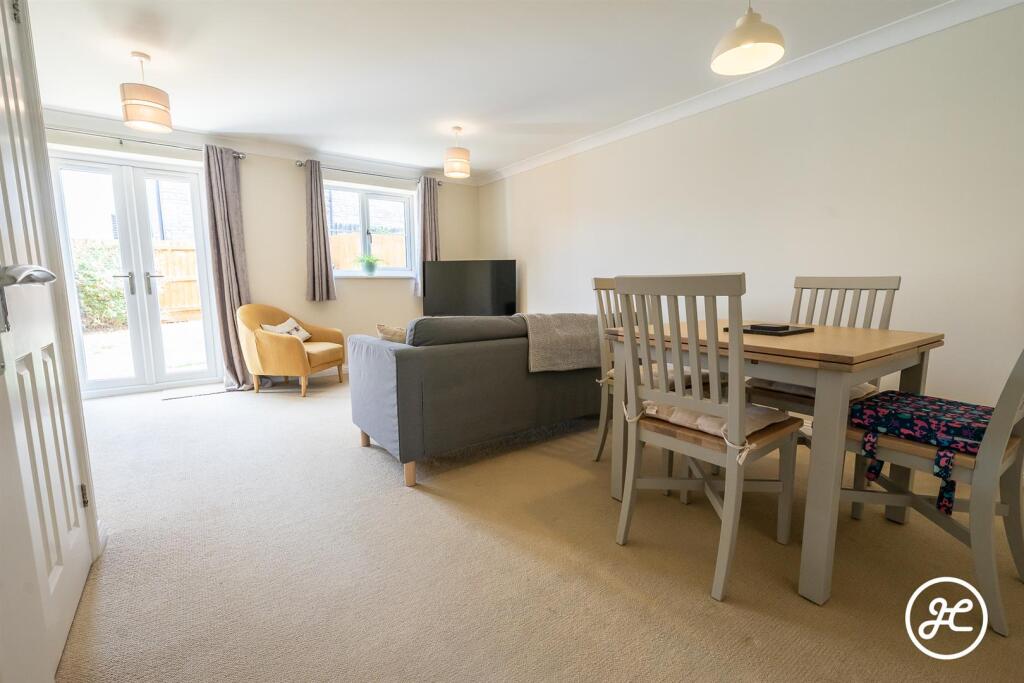 Anchorage Court, Puriton photo 4