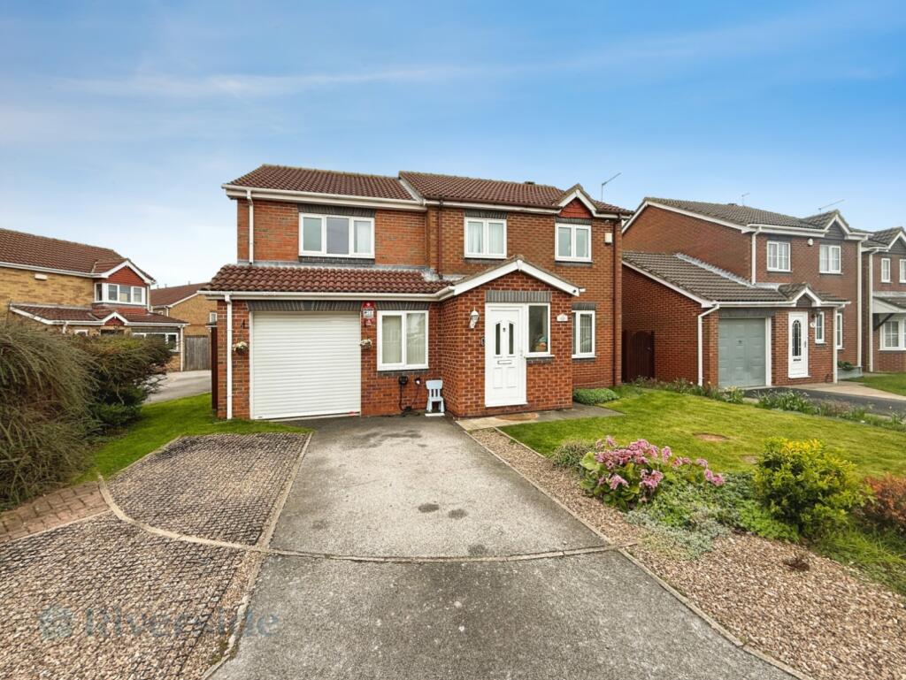 Main image of property: Pilots Way, Hull