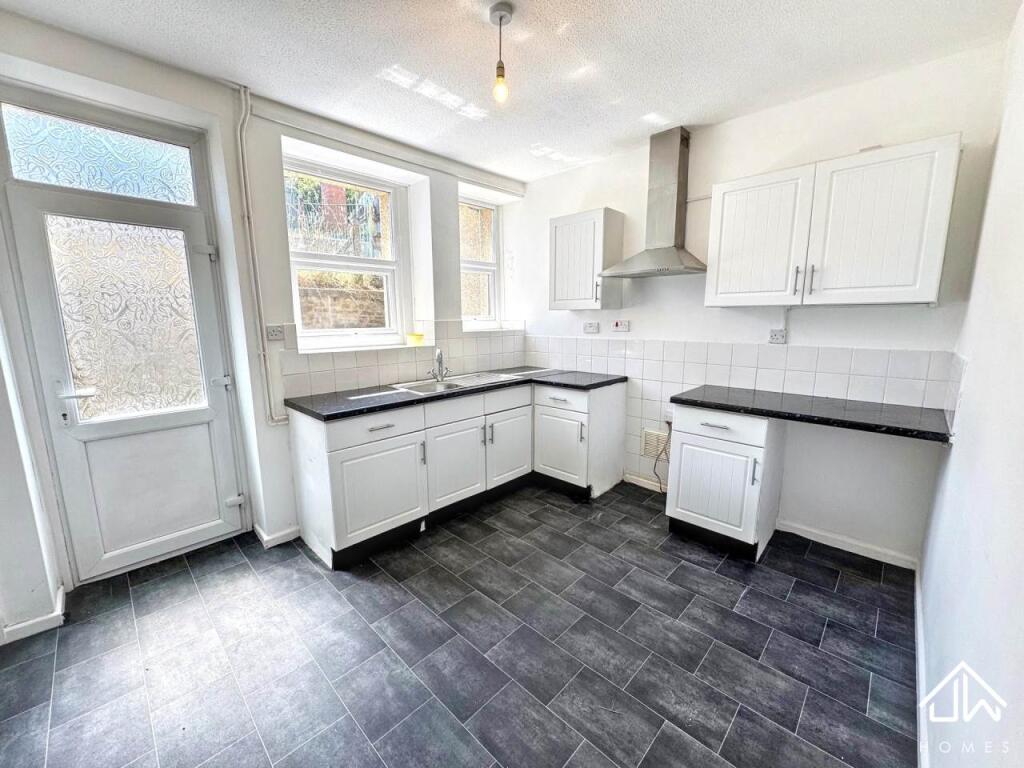 House in Markham, Argoed - View 2