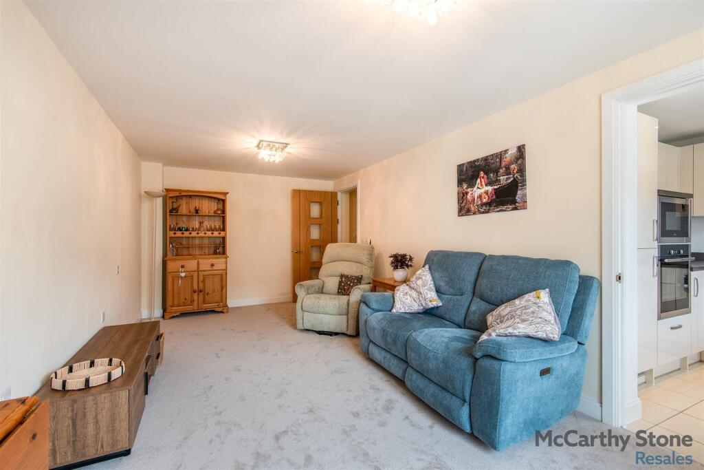 Apartment in Stevenage - View 4