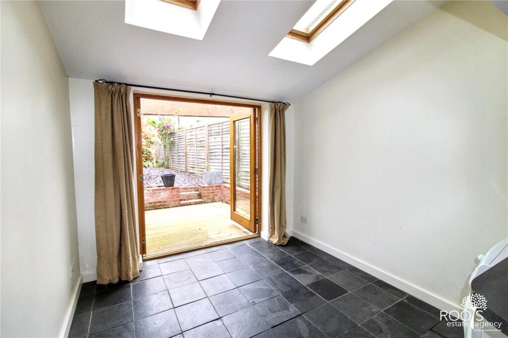 Northfields, Downend, Chieveley, Newbury, RG20 - View 5