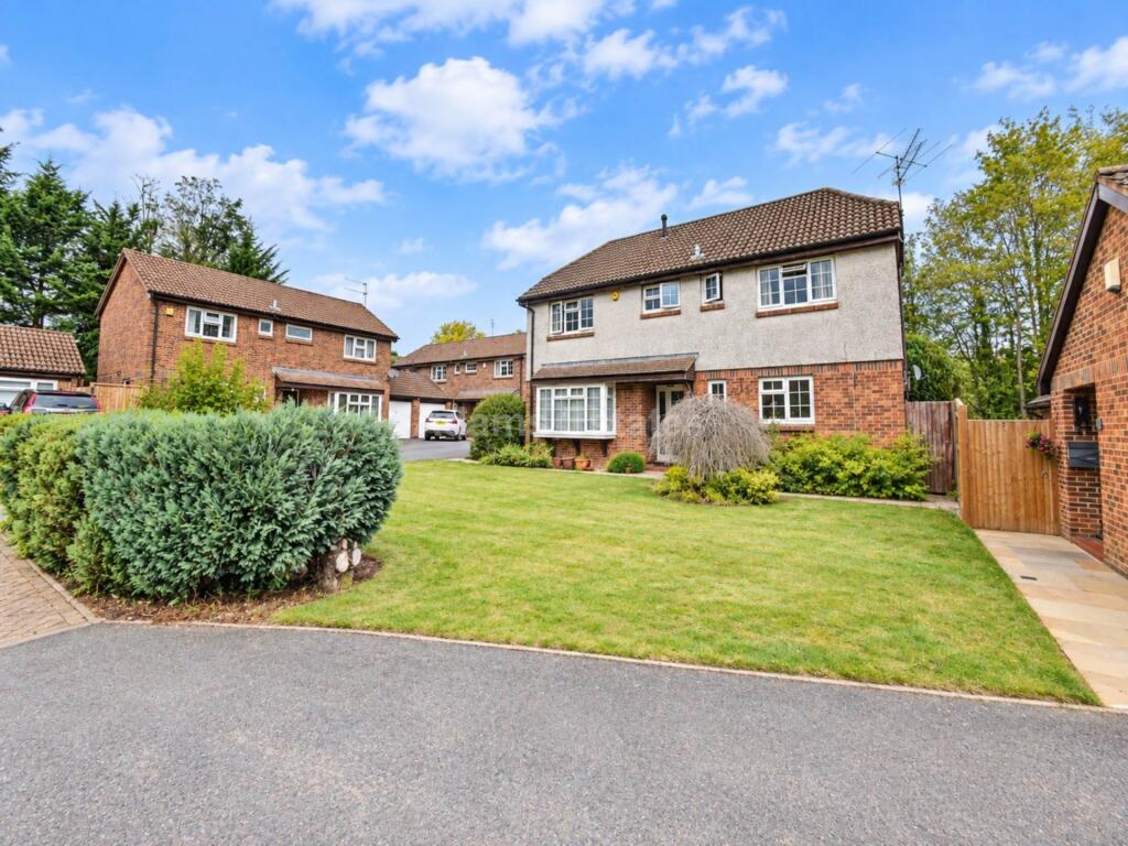 Simons Close, Tilehurst photo 2
