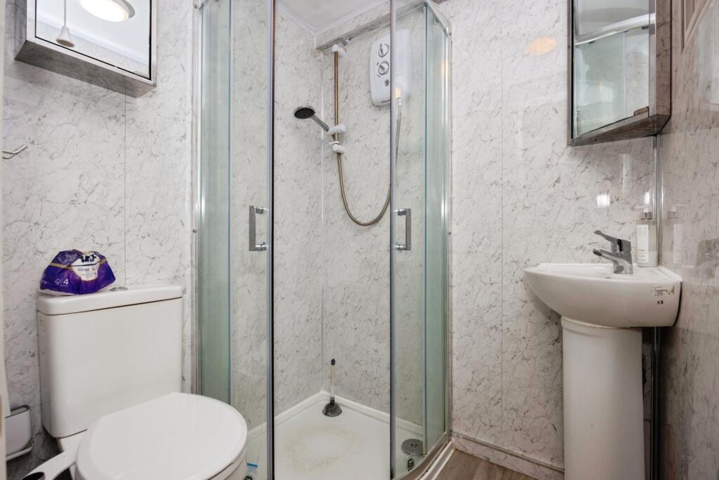 Apartment in Guildford - View 5