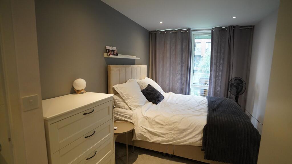 Apartment in London - View 2