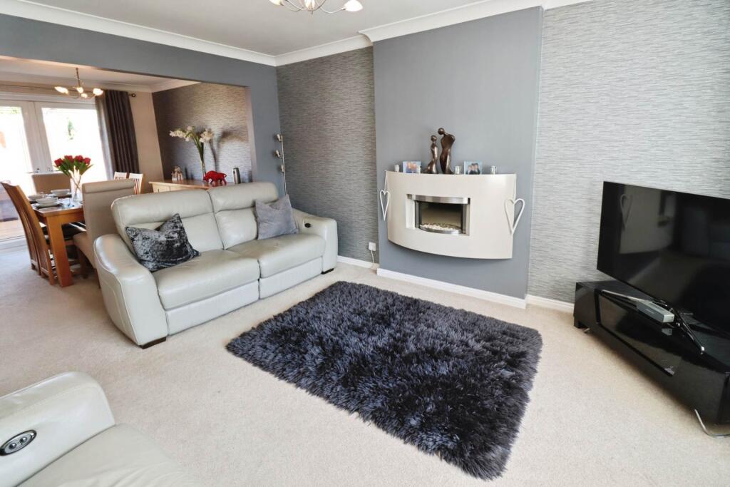 House in Bebington, Higher Bebington - More