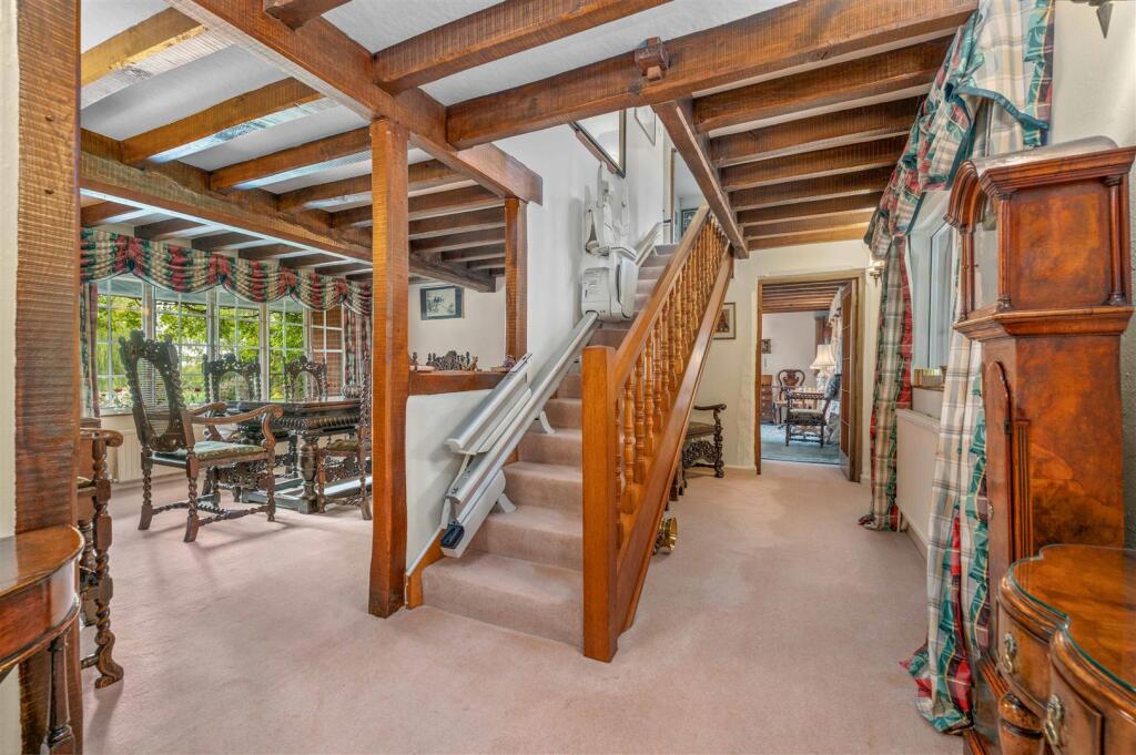 House in Stratford-on-Avon, Warwickshire - View 5