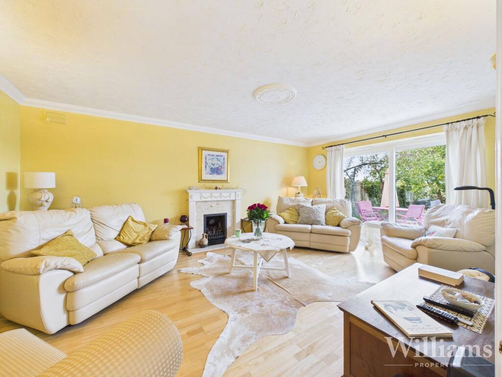 Kestrel Way, Aylesbury, HP19 photo 3