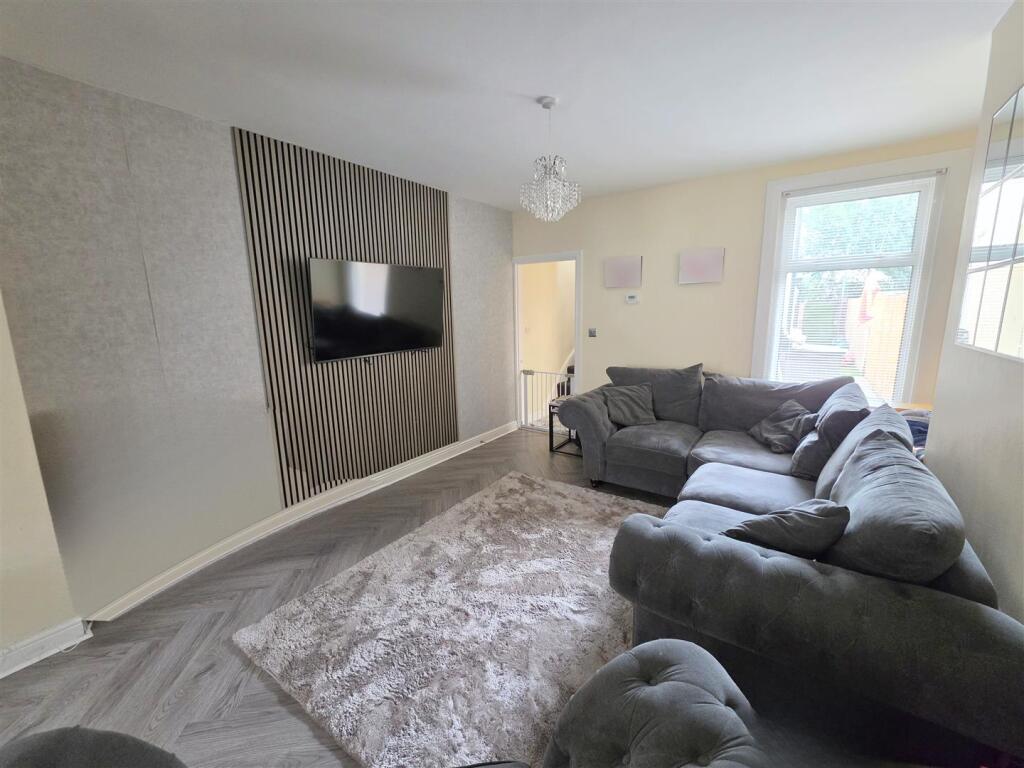 House in Rochester - View 5