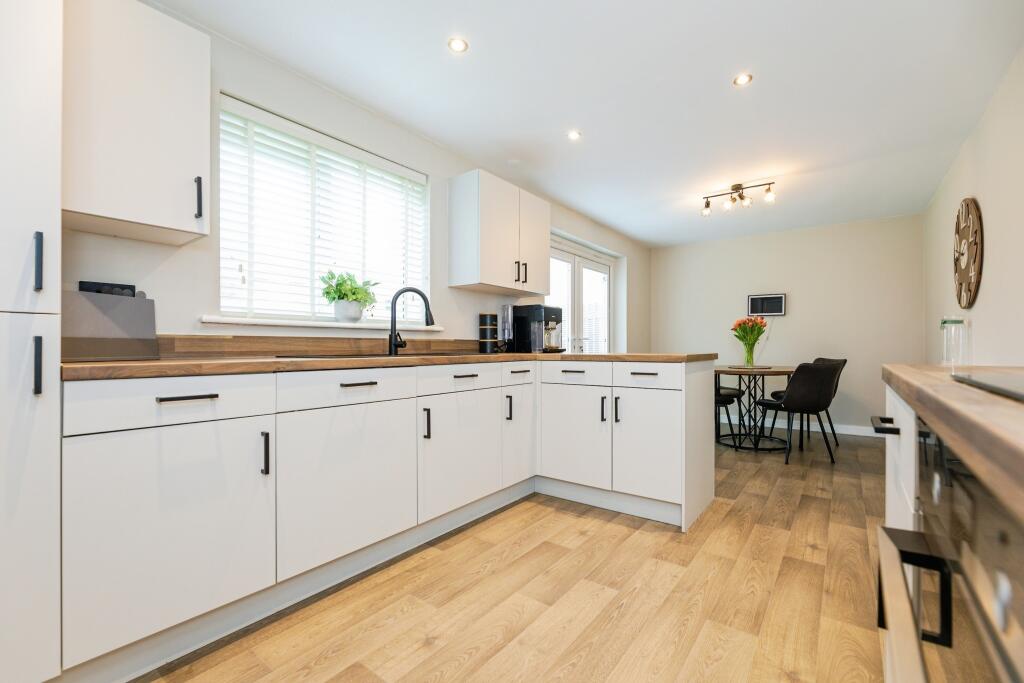 House in Rotherham, South Yorkshire - View 3