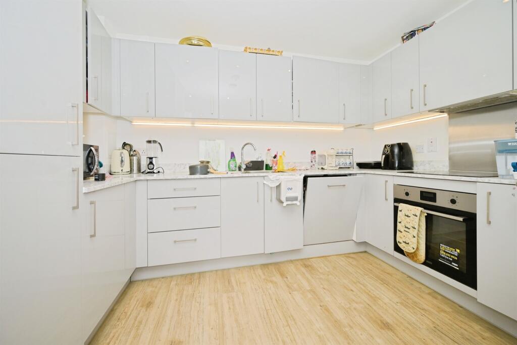 Dacorum Way, Hemel Hempstead photo 3
