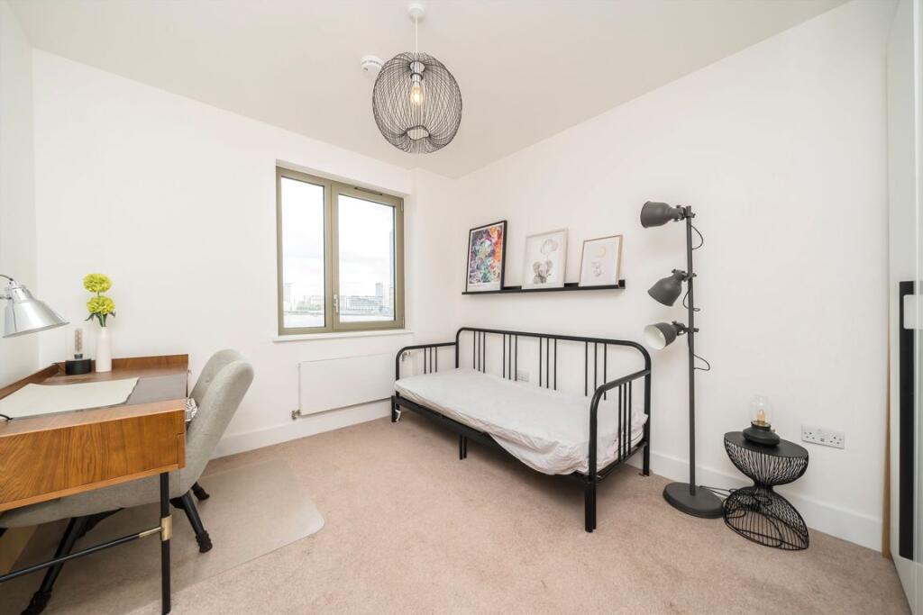 Apartment in London - More