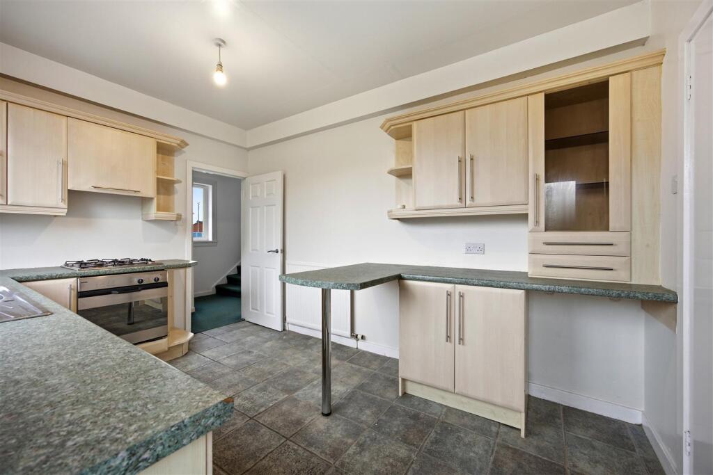 House in Bishopbriggs, Auchinairn - View 5