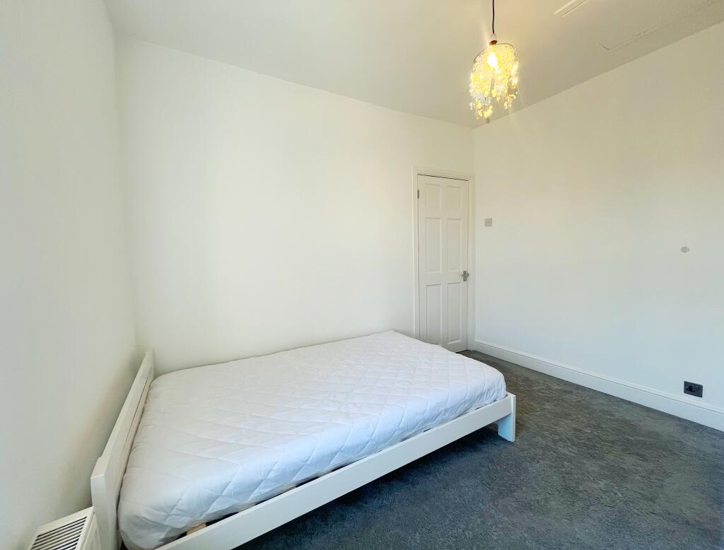 2 bedroom house for rent