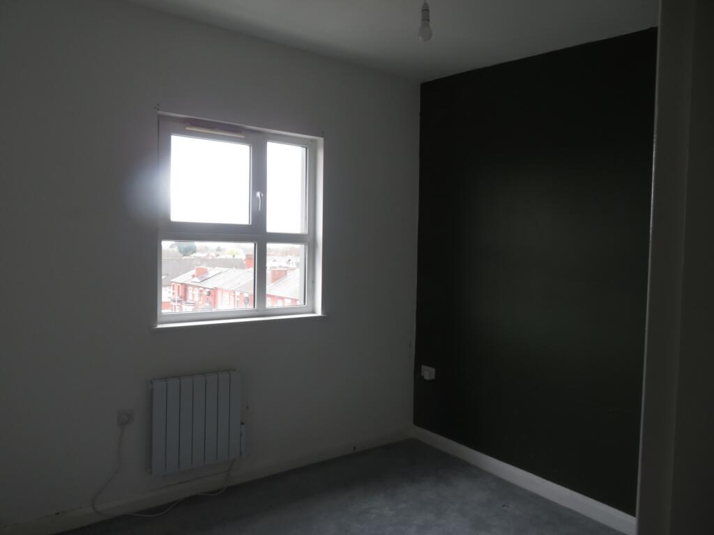 Apartment in Salford, Greater Manchester - View 5