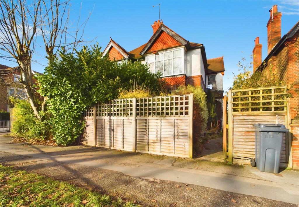 Main image of property: Tilehurst Road, Reading, RG30