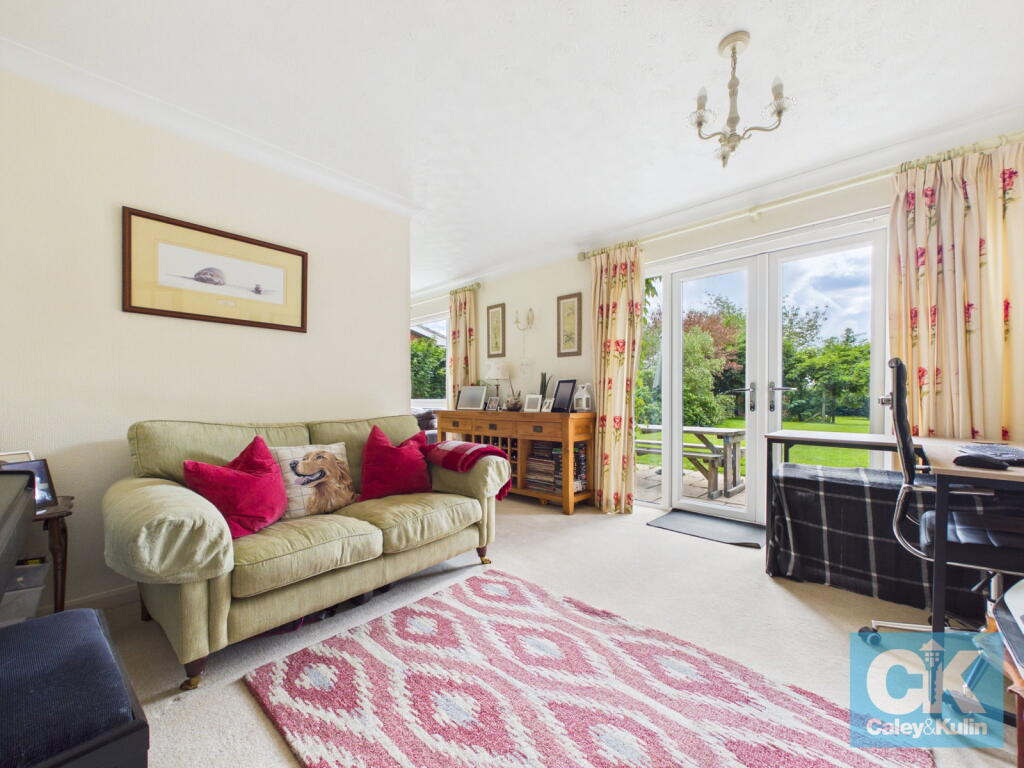 House in Stoke-on-Trent - More