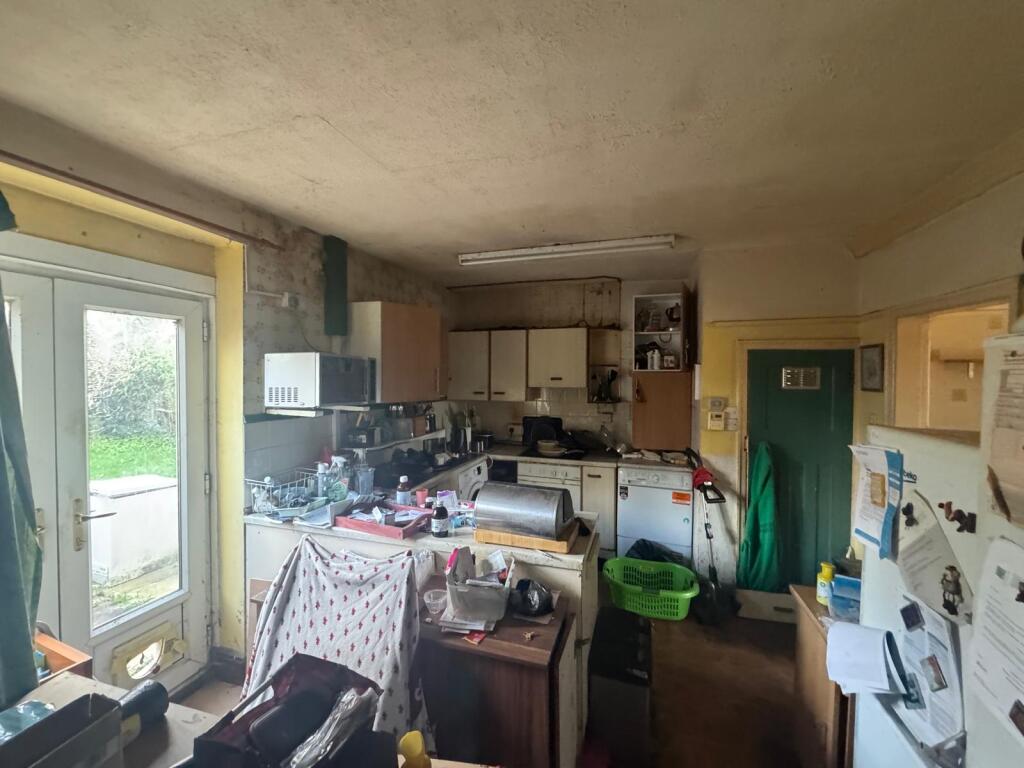 13, Waterloo Road, Stockport photo 3