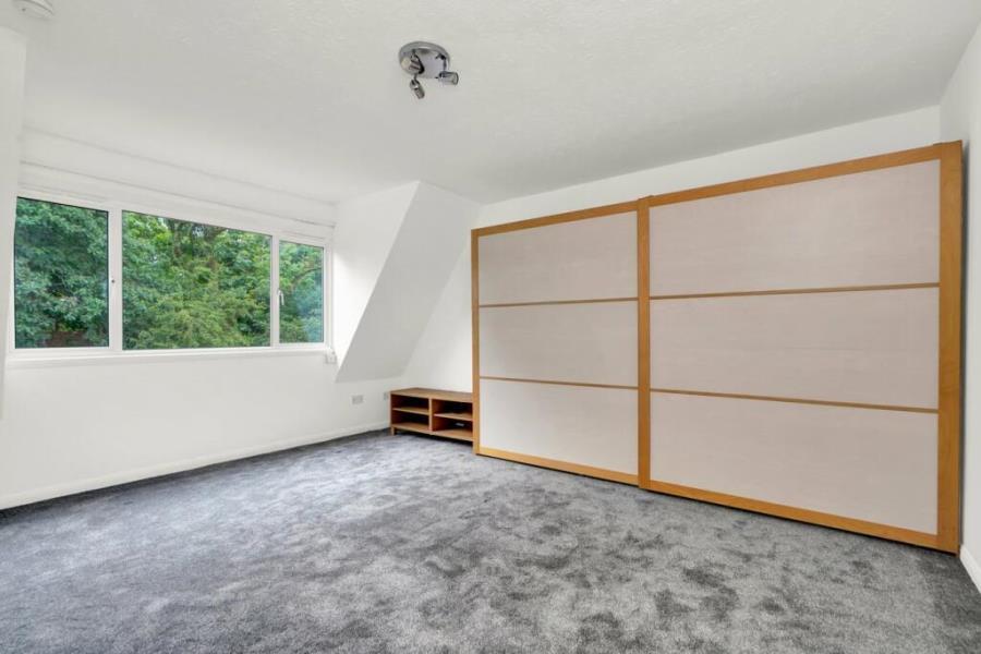 Main image of property: SHORT LET Abbeyfields Close, NW10 7EG