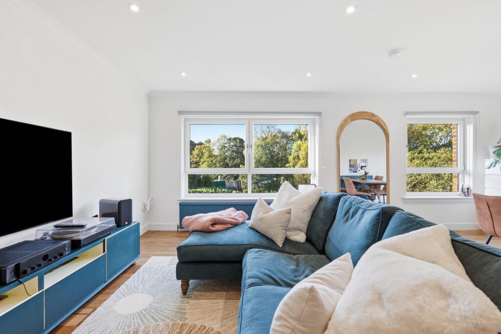Apartment in Glasgow, South Mains, East Dunbartonshire - View 5