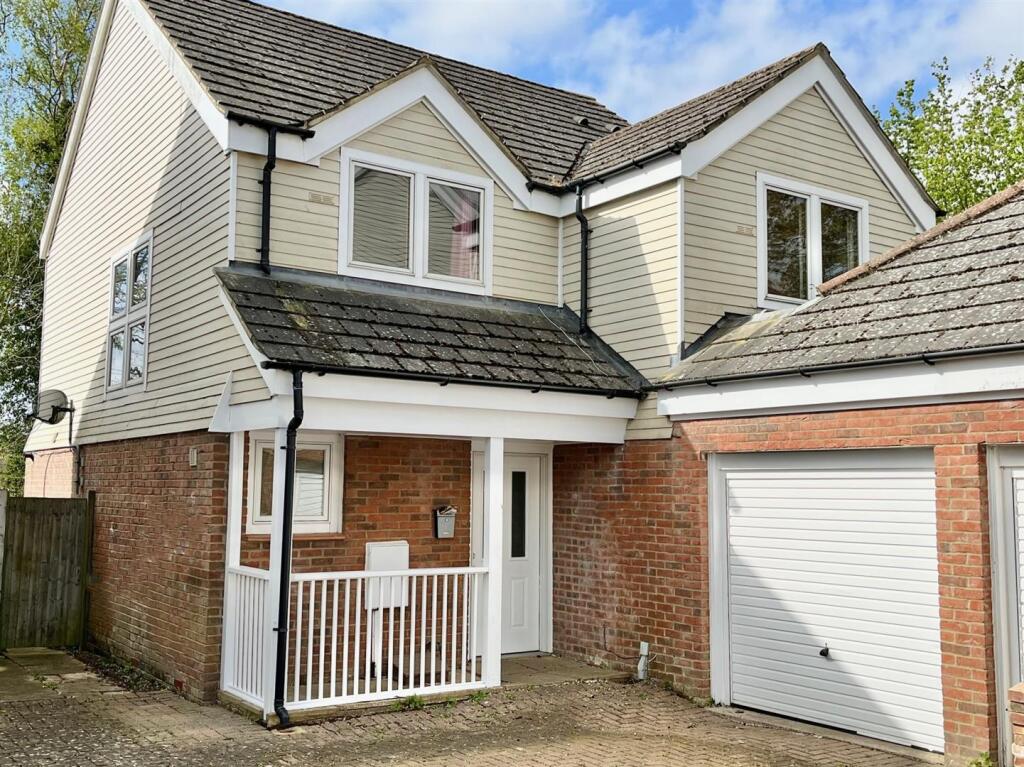 Main image of property: The Poplars, Weldon