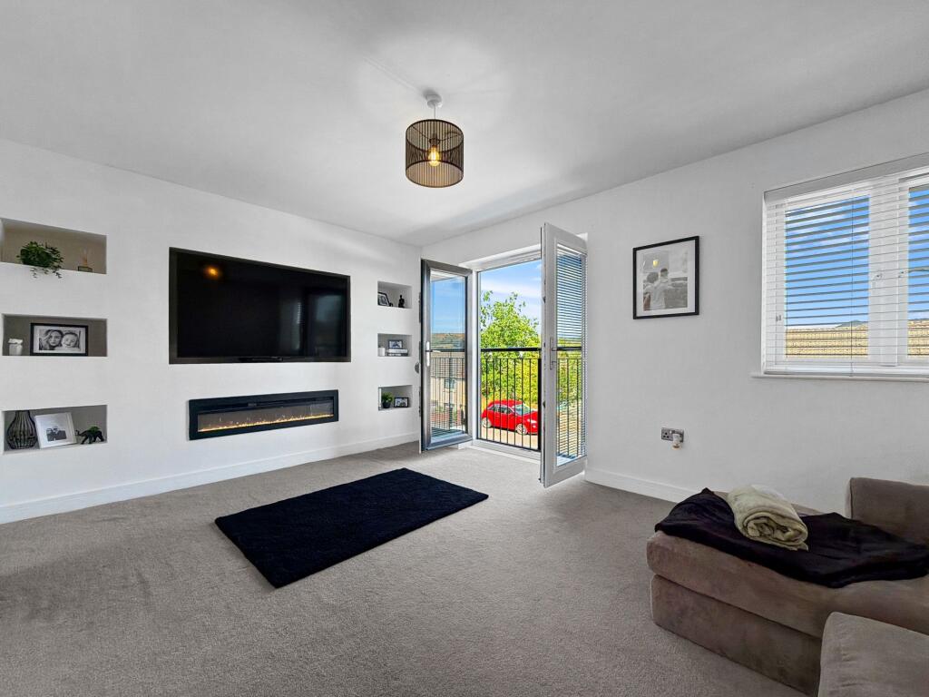 House in Crumlin, Caerphilly - View 2