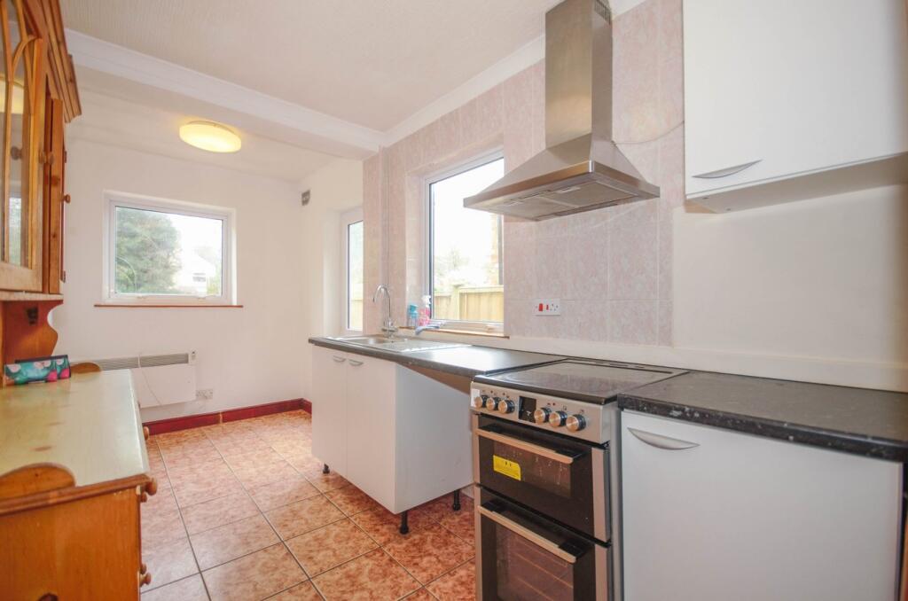 House in Rugby, Warwickshire - View 4