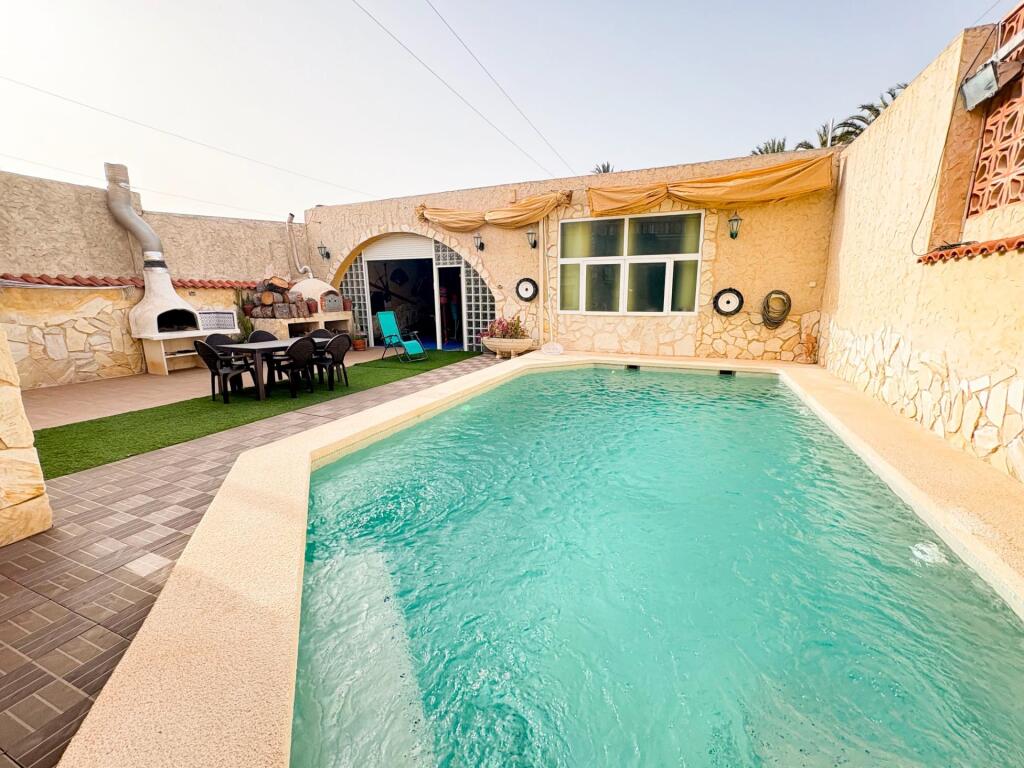 Main image of property: Valencia, Alicante, San Isidro