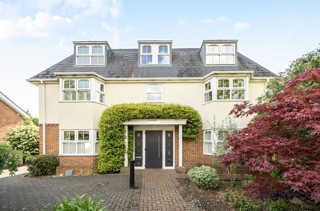 Main image of property: Chertsey, Surrey, KT16