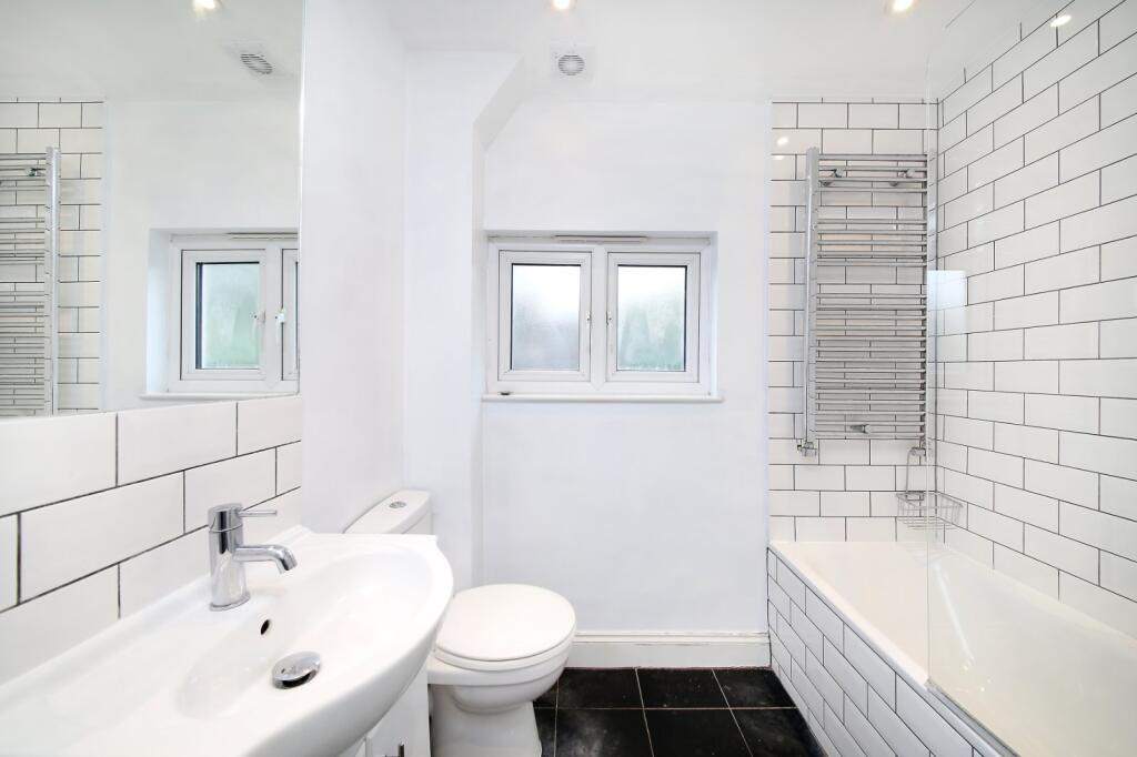 Apartment in London - More