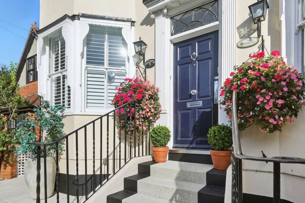 Main image of property: Main Road, Margaretting, CM4