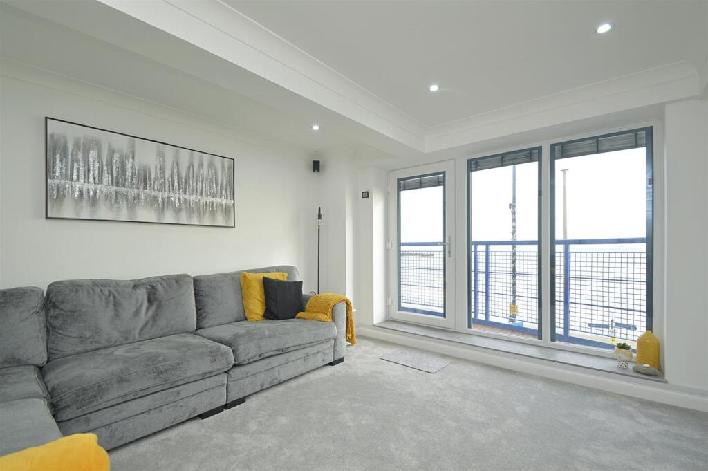 Stunning Sea Views * Sandown photo 3