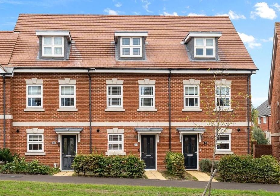 Main image of property: Oak Avenue, Wokingham, Berkshire, RG40 1LJ