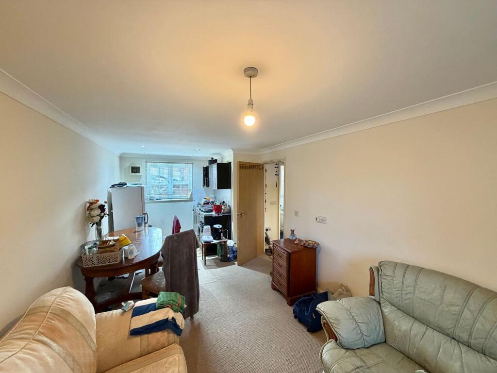 Apartment in Taunton - View 4