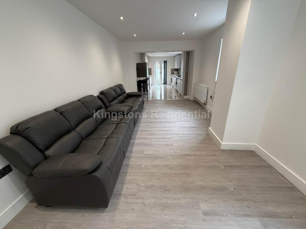 House in Cardiff, Maindy, Cathays - View 5
