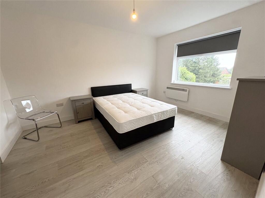 Apartment in Blackburn, Whinny Heights - View 4
