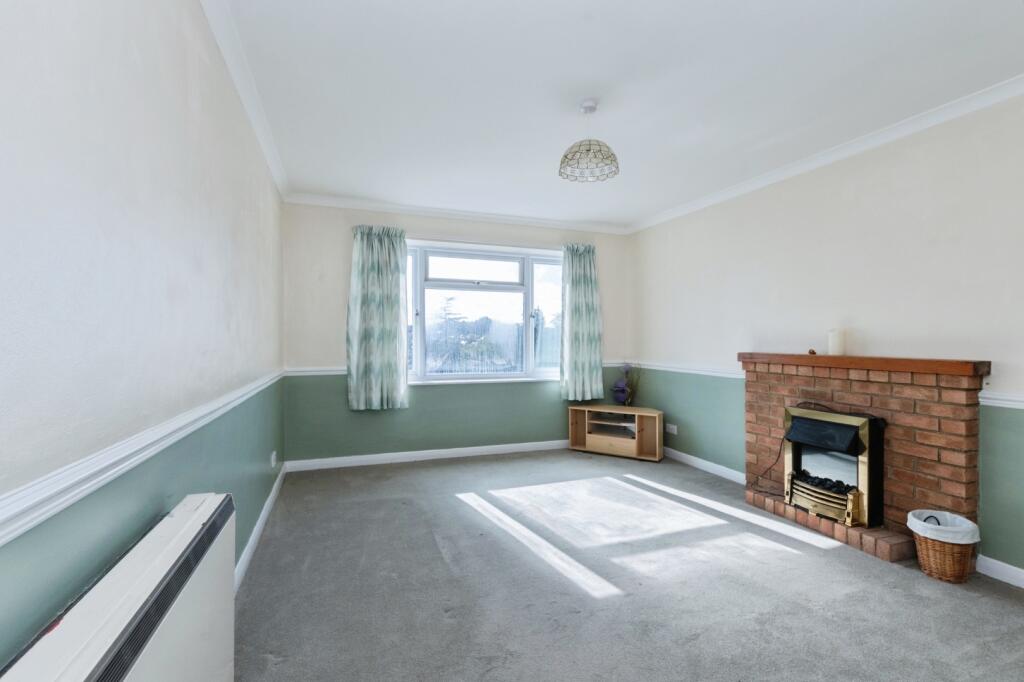 Apartment in Poole - View 3